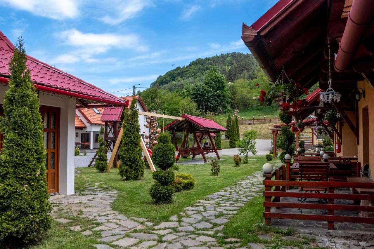 Patakmenti Panzio Spa โครุนด์ ภายนอก รูปภาพ