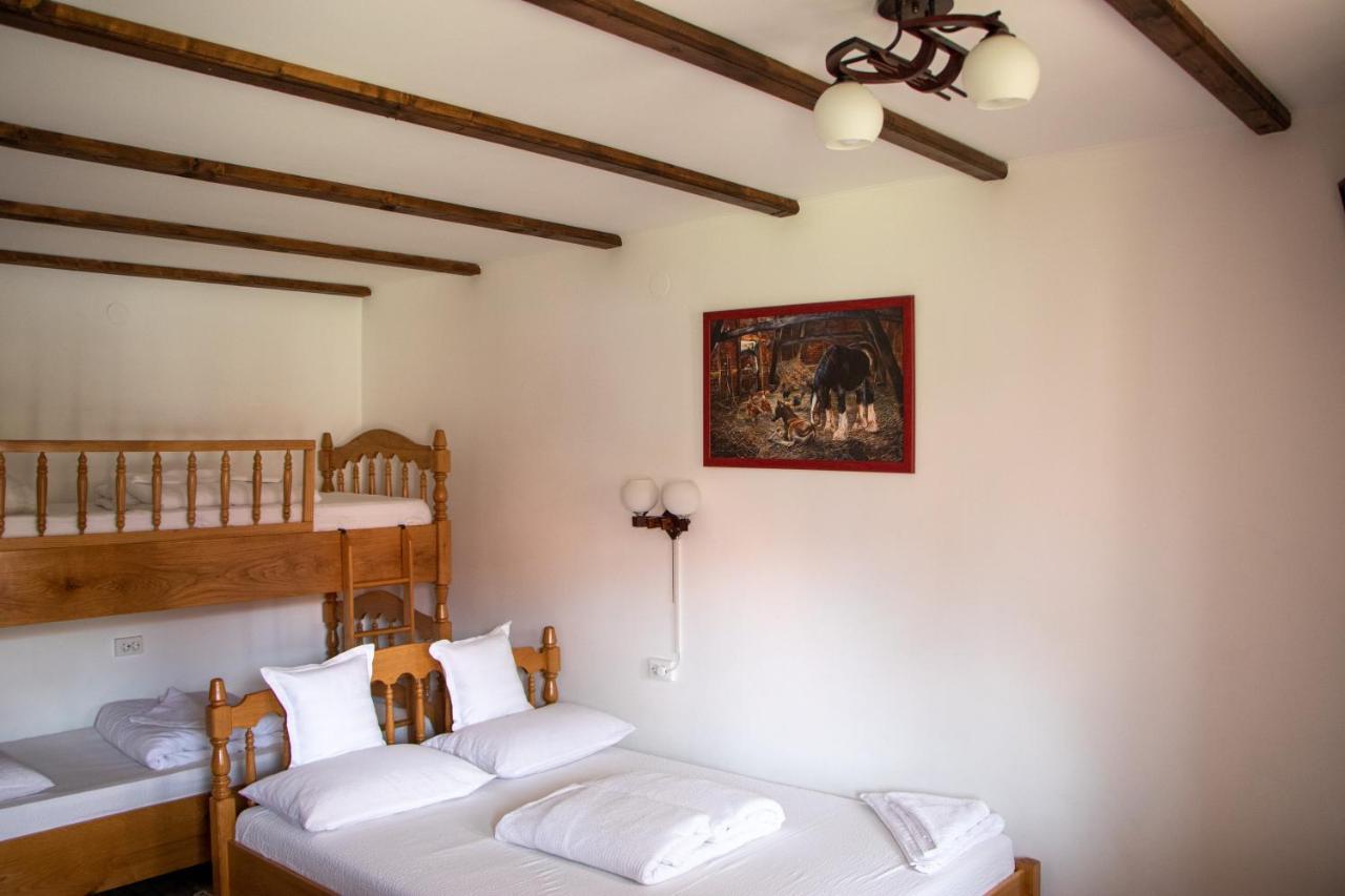 Patakmenti Panzio Spa โครุนด์ ภายนอก รูปภาพ