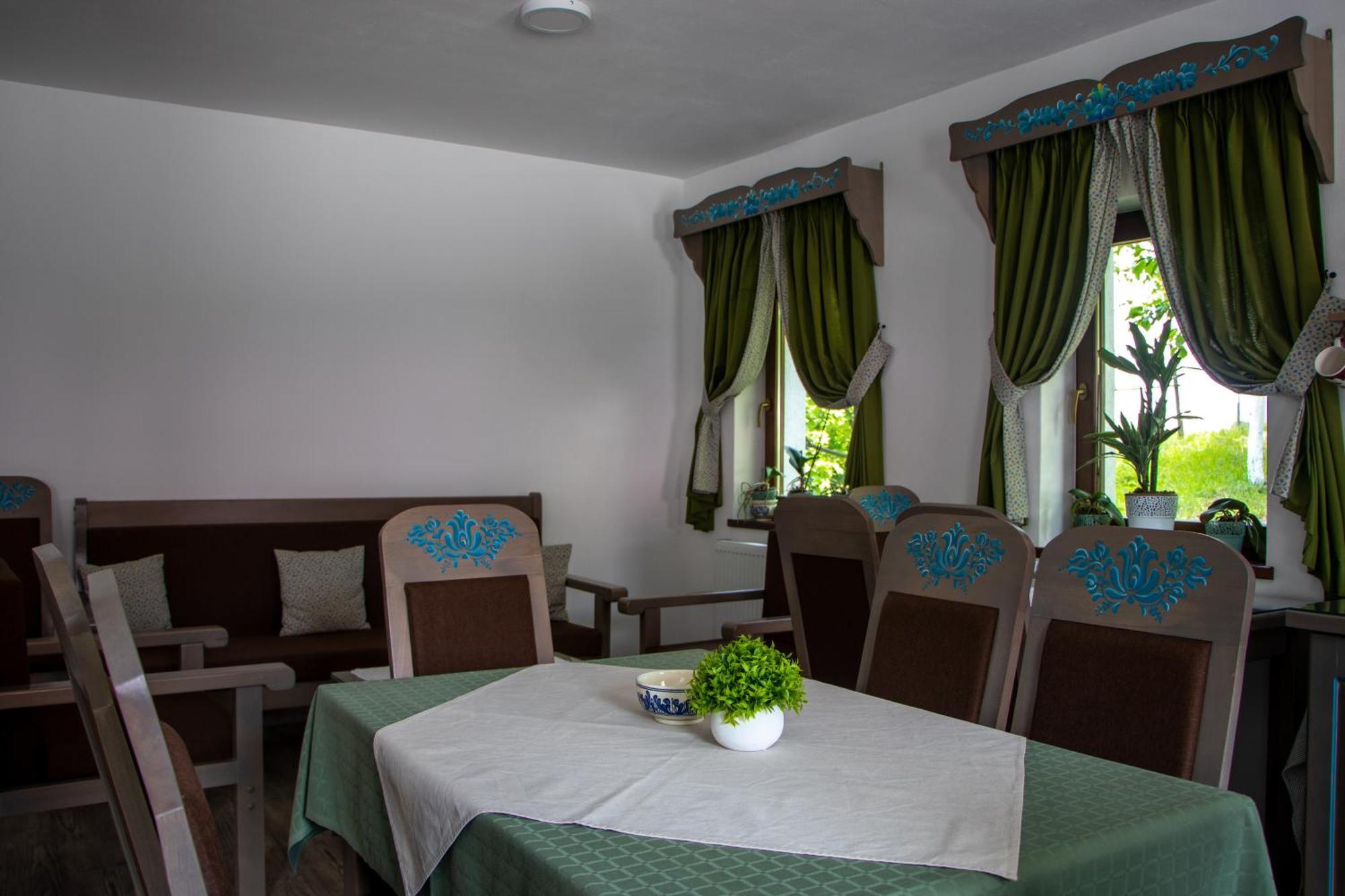 Patakmenti Panzio Spa โครุนด์ ภายนอก รูปภาพ