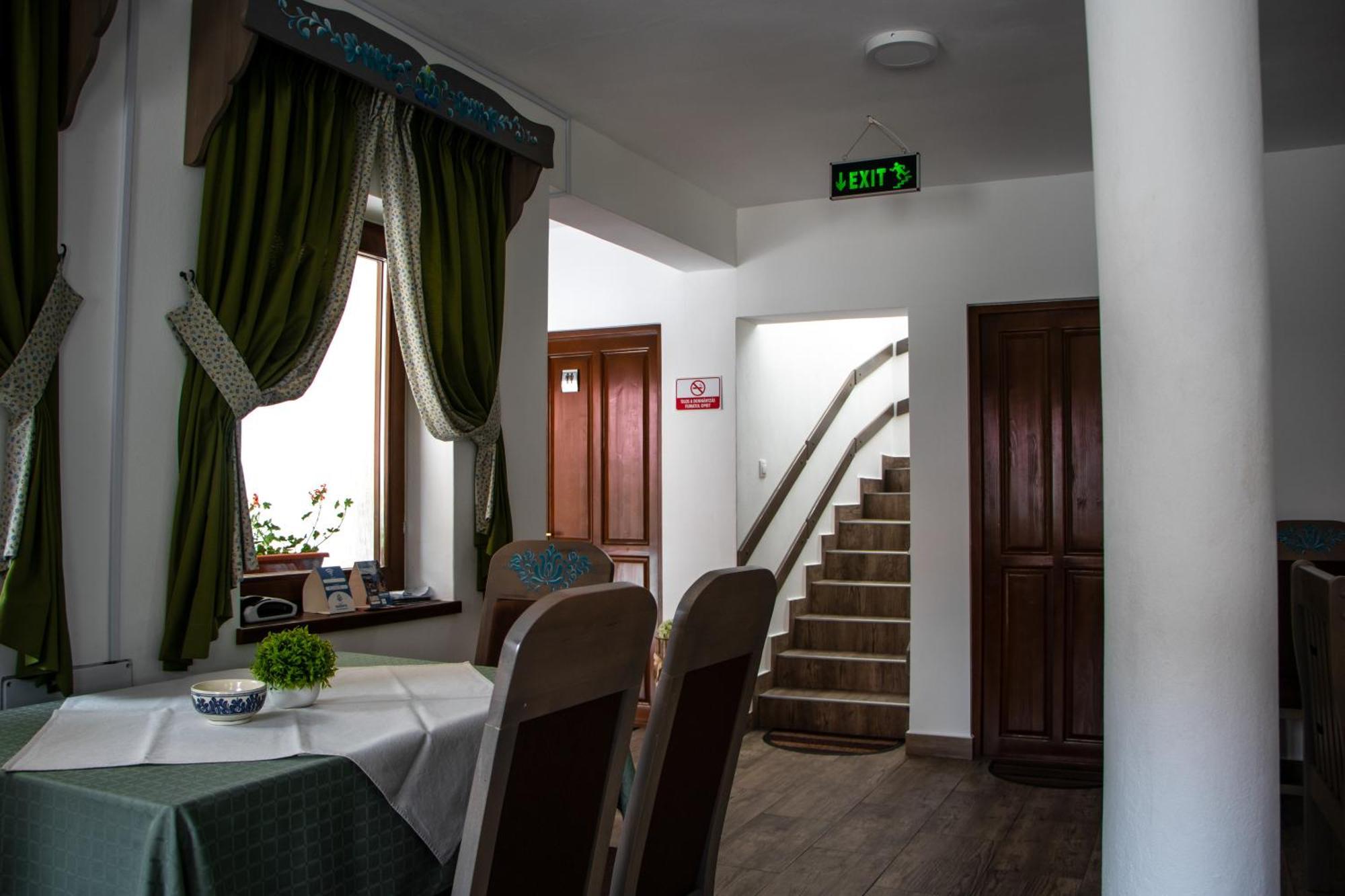 Patakmenti Panzio Spa โครุนด์ ภายนอก รูปภาพ