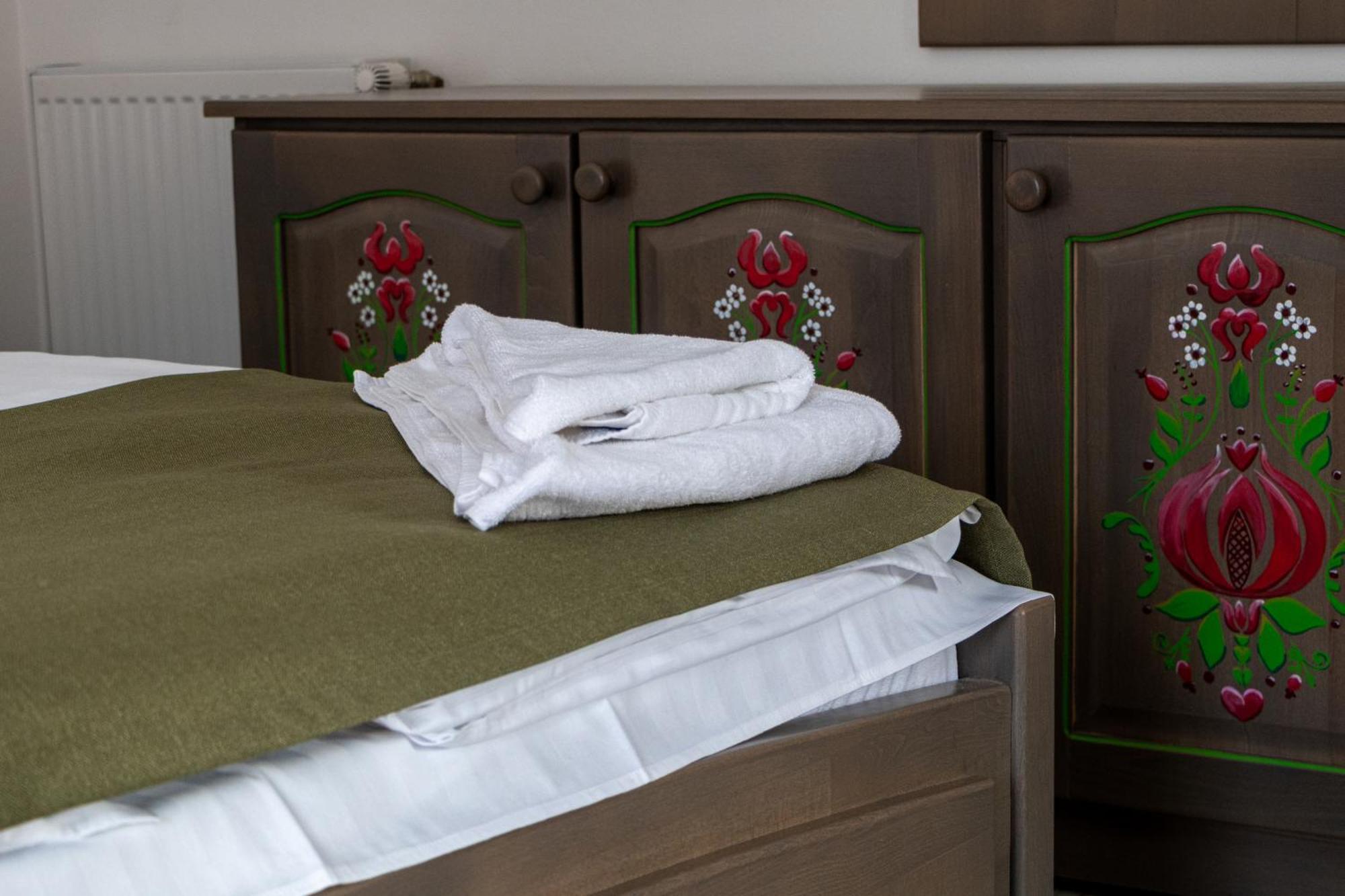 Patakmenti Panzio Spa โครุนด์ ภายนอก รูปภาพ