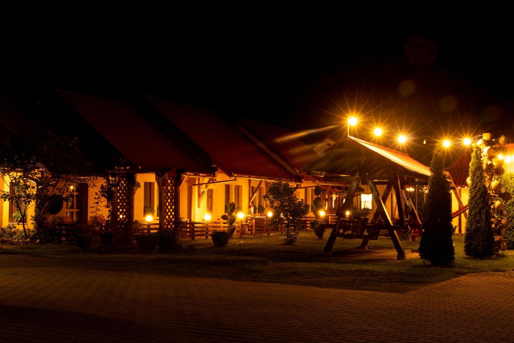 Patakmenti Panzio Spa โครุนด์ ภายนอก รูปภาพ