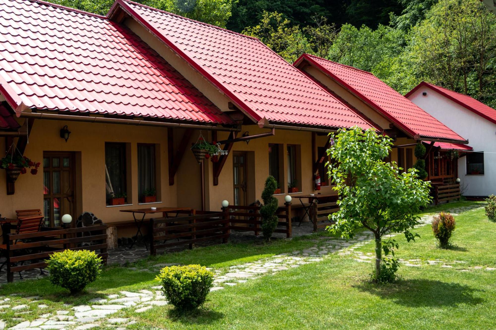 Patakmenti Panzio Spa โครุนด์ ภายนอก รูปภาพ